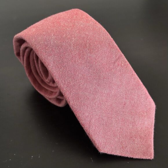 J Crew Chambray 100% Cotton Necktie Tie Soft Red Skinny 2 1/2 x 61 - Picture 1 of 3